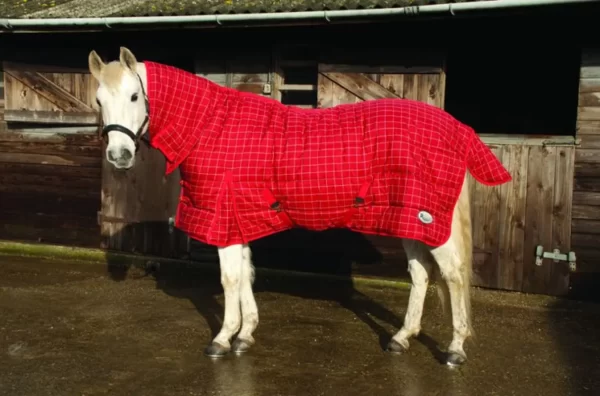 Rhinegold Dakota Quilted Stable Rug Full Neck Combo Red